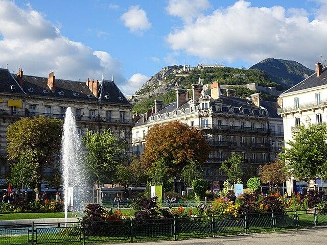 Grenoble - Immobilier - CENTURY 21 Victor Hugo - Place_Victor_Hugo_dans_l'hyper-centre