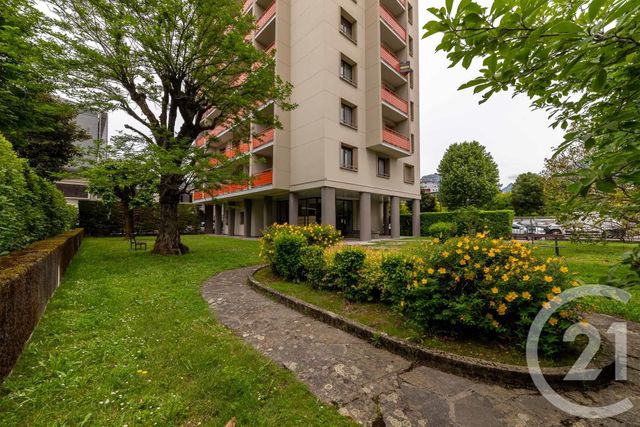 Appartement à vendre - 5 pièces - 92.61 m2 - GRENOBLE - 38 - RHONE-ALPES - Century 21 Victor Hugo